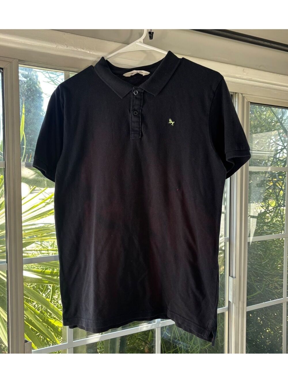 Black H&M polo shirt